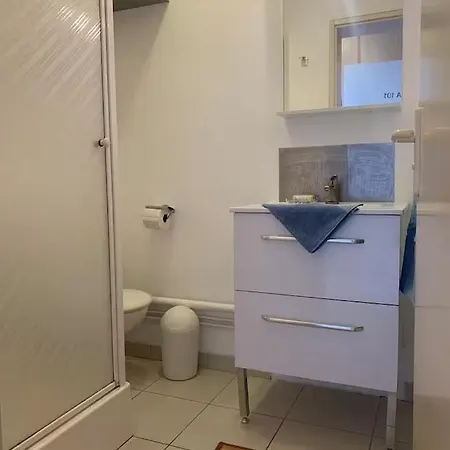 Entier En Centre-ville Avec Terrasse * La Rochelle (Charente-Maritime)