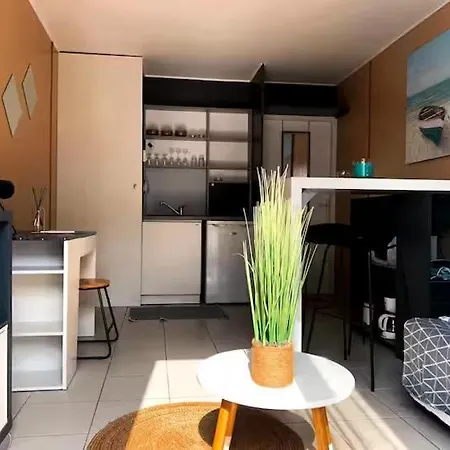 Entier En Centre-ville Avec Terrasse * Λα Ροσέλ